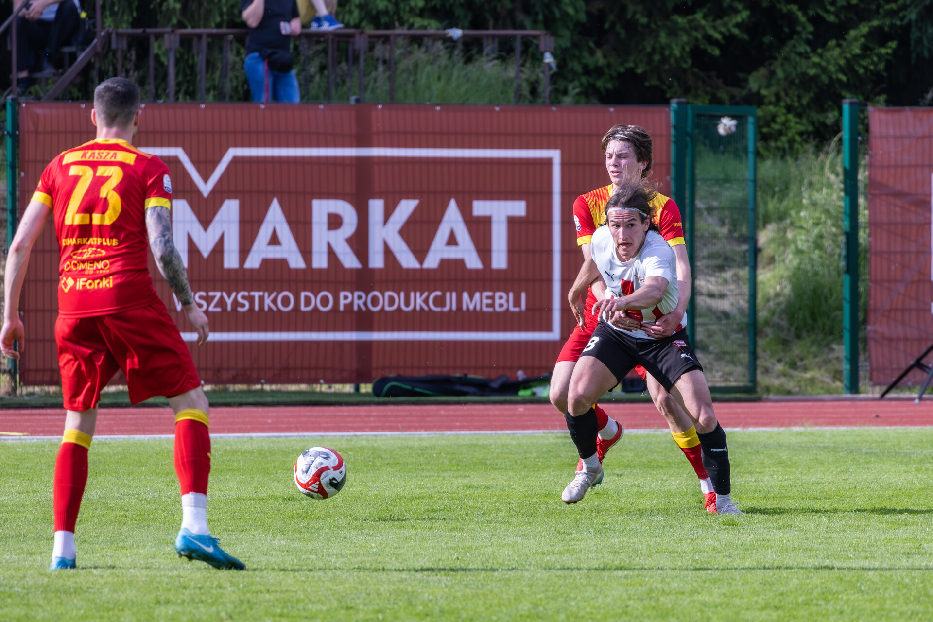 Markat gra dalej z Kalwarianką!